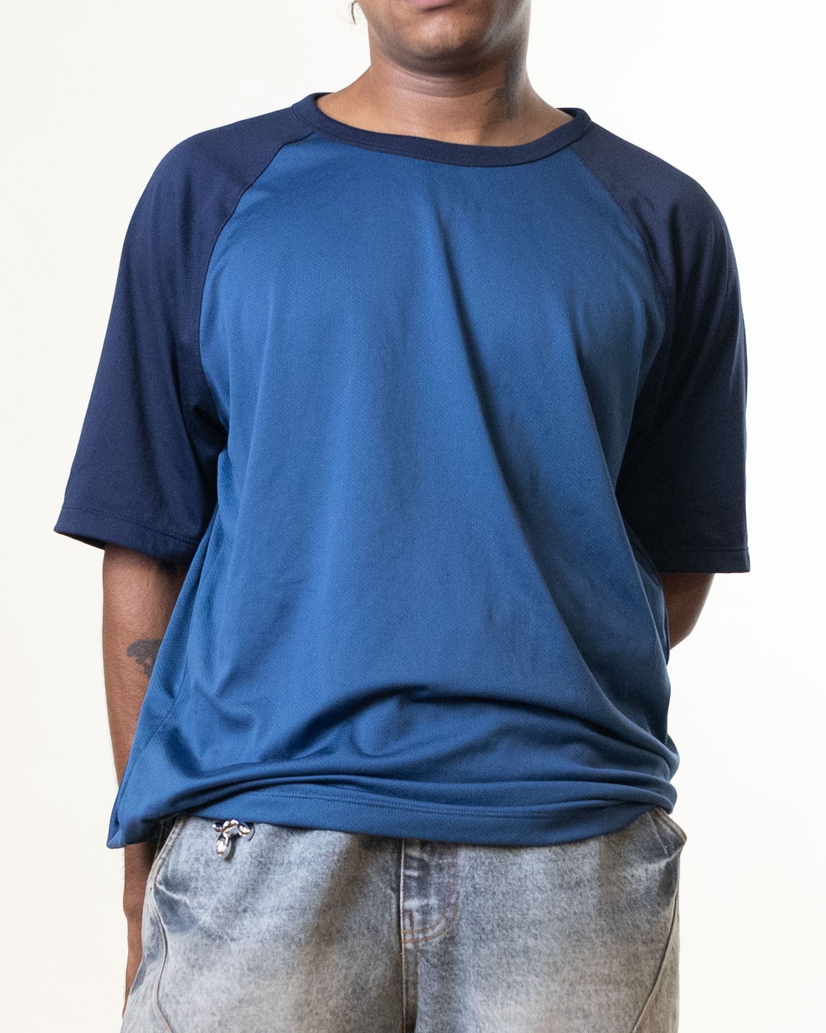 Uniqlo Raglan Sleeve Jersey