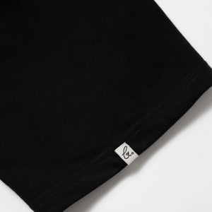 BLACK SIGNATURE TEE