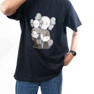 Kaws x Uniqlo UT Graphic T-Shirt - Black