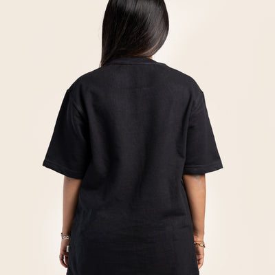BLACK SIGNATURE TEE