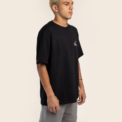BLACK SIGNATURE TEE