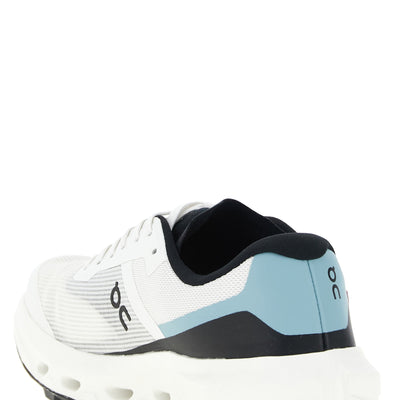 On Cloudvista 3 Sneakers