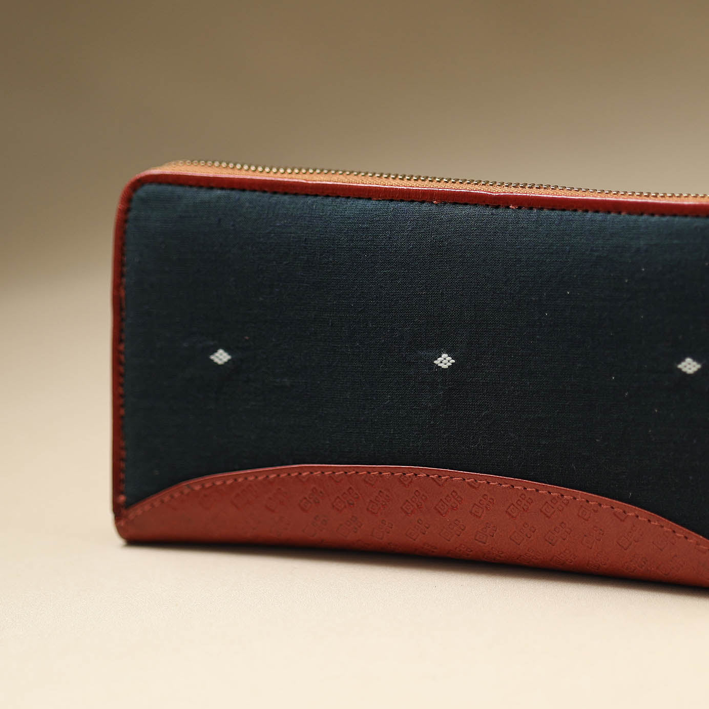 Black - Handcrafted Jacquard Weave Leather Wallet
