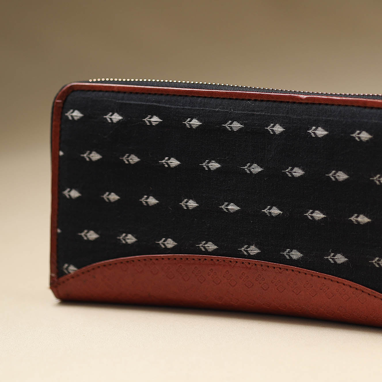 Black - Handcrafted Jacquard Weave Leather Wallet