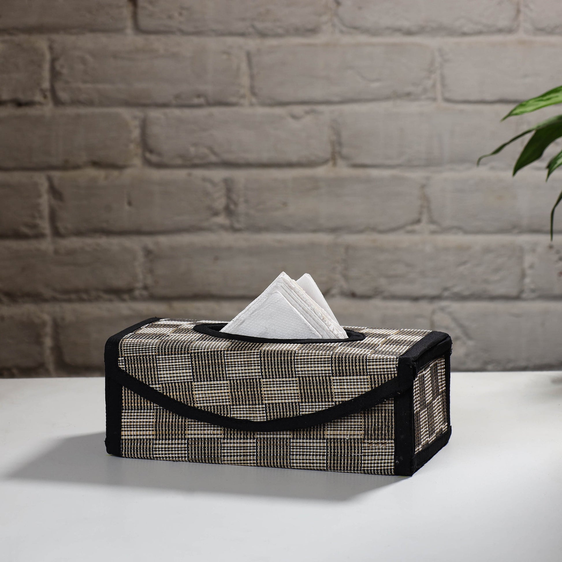 Black - Madur Grass Tissue Box (4 x 10 in) 01