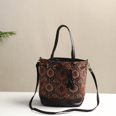 Brown - Handcrafted Block Printed Shoulder Bag (Set of 2) 02