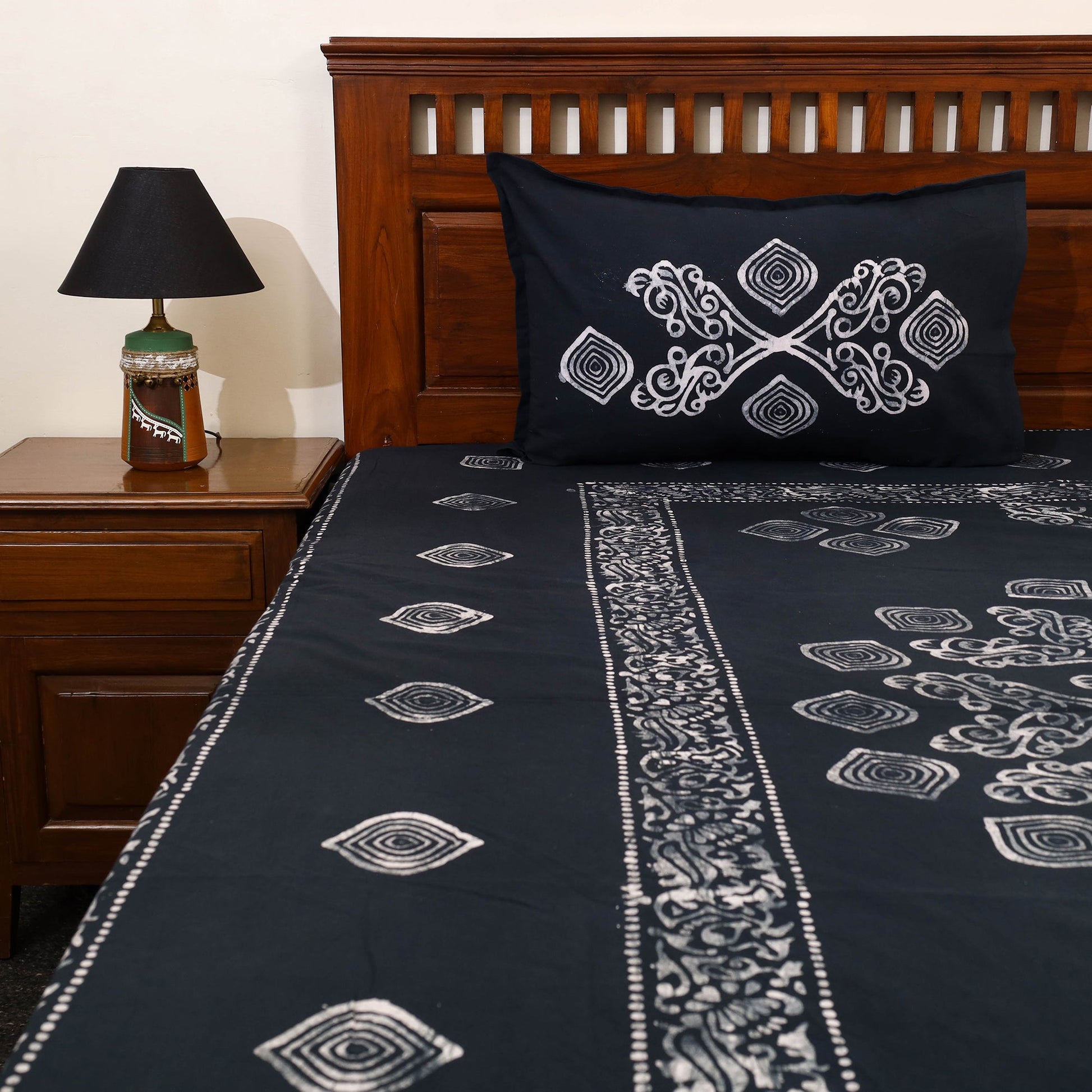Black - Cotton Double Hand Batik Print Bed Sheet Set 04