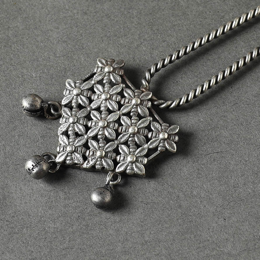 Antique Silver Finish Oxidised Brass Base Juda Pin