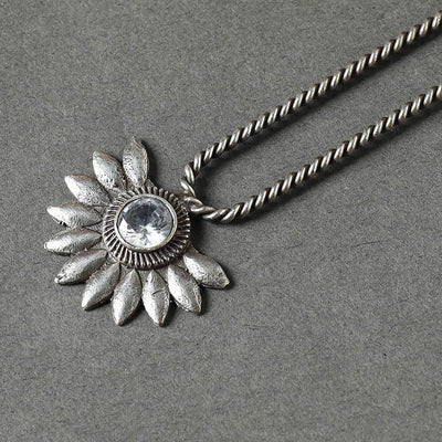 Antique Silver Finish Oxidised Brass Base Stone Work Juda Pin