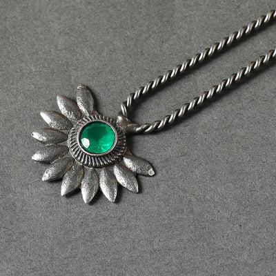 Antique Silver Finish Oxidised Brass Base Stone Work Juda Pin