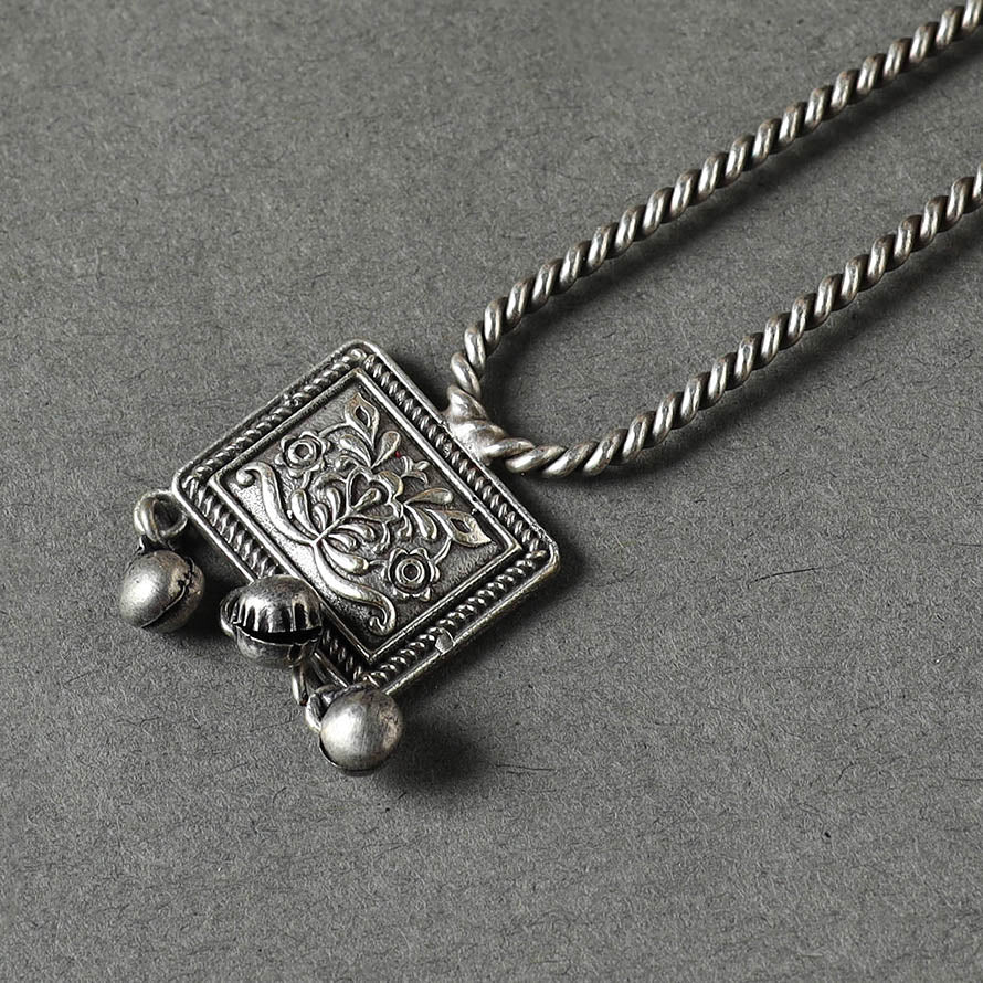 Antique Silver Finish Oxidised Brass Base Juda Pin