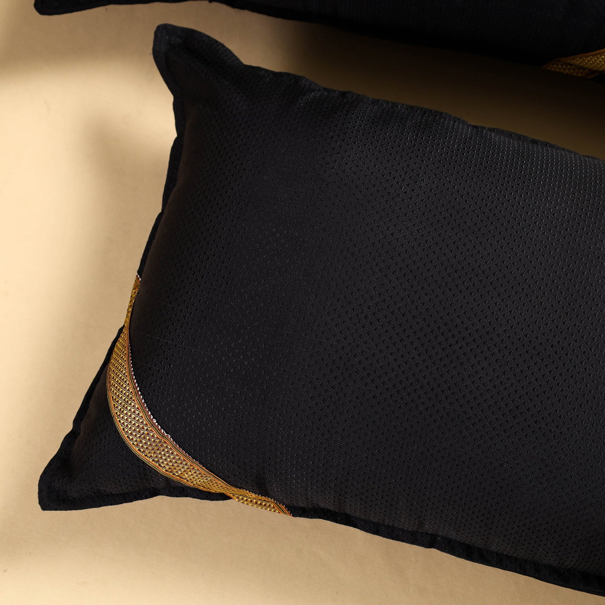 Black - Khun Weave Cotton Pillow Covers (Set of 2)