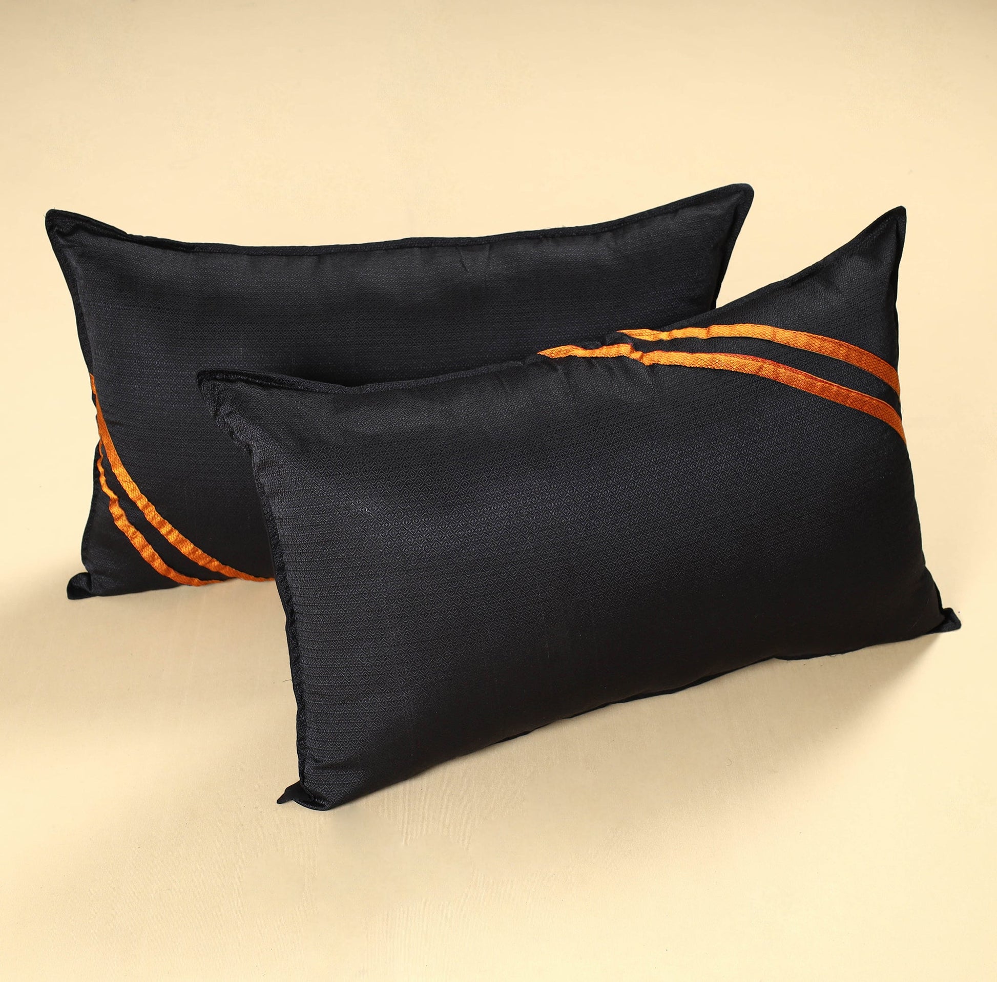 Black - Khun Weave Cotton Pillow Covers (Set of 2)