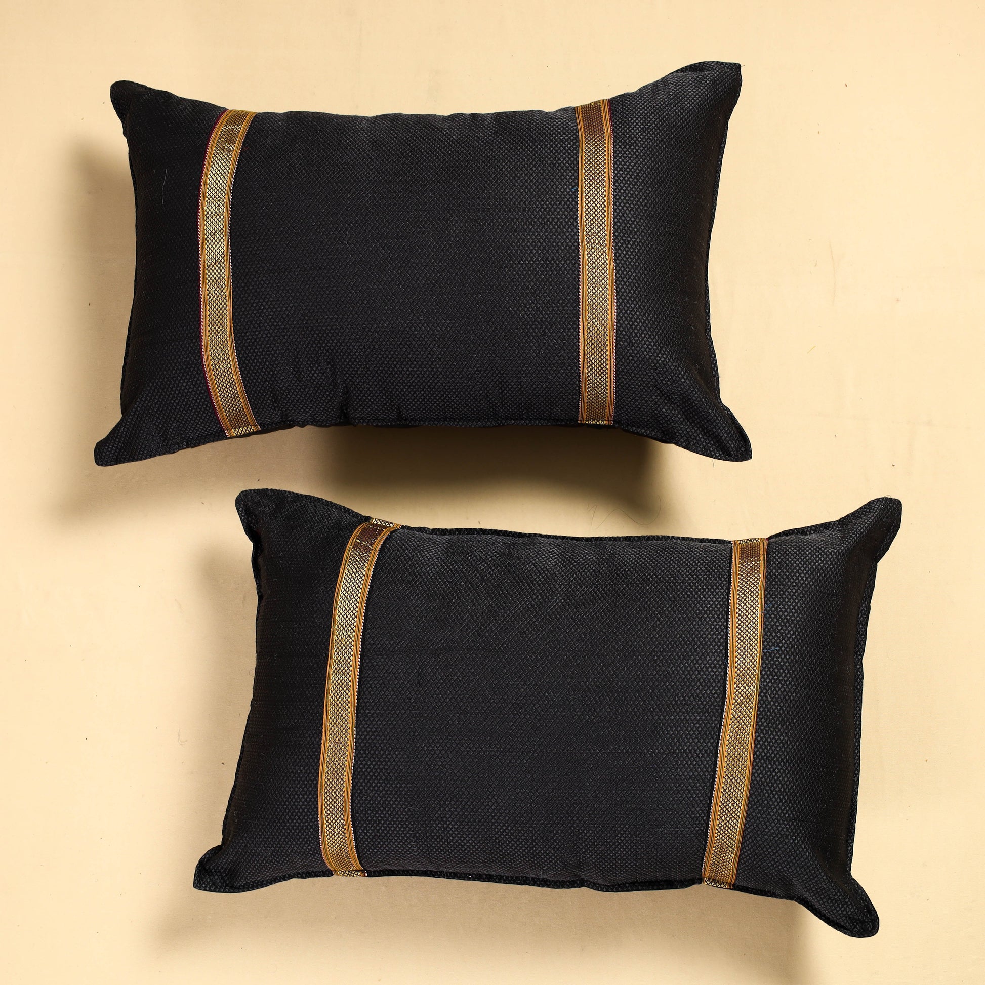 Black - Khun Weave Cotton Pillow Covers (Set of 2)