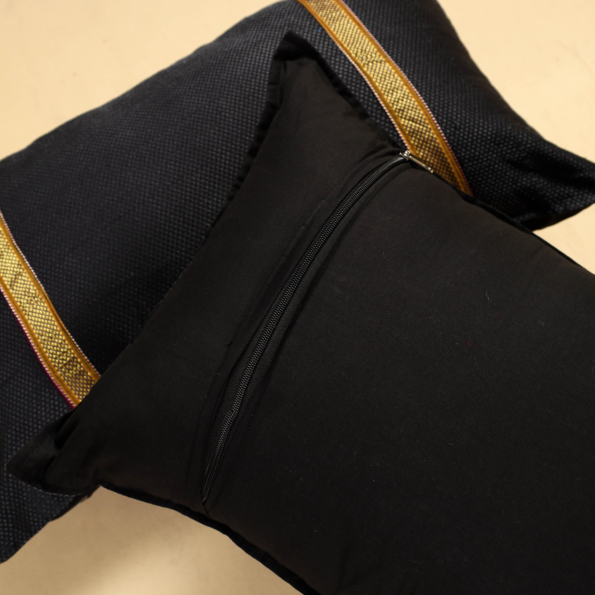 Black - Khun Weave Cotton Pillow Covers (Set of 2)