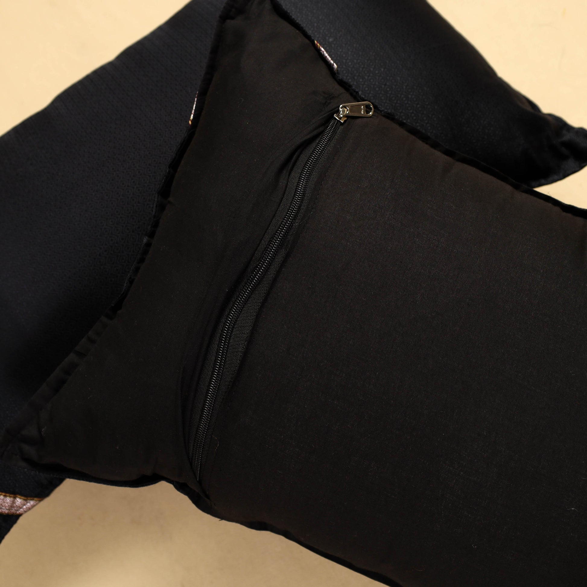 Black - Khun Weave Cotton Pillow Covers (Set of 2)