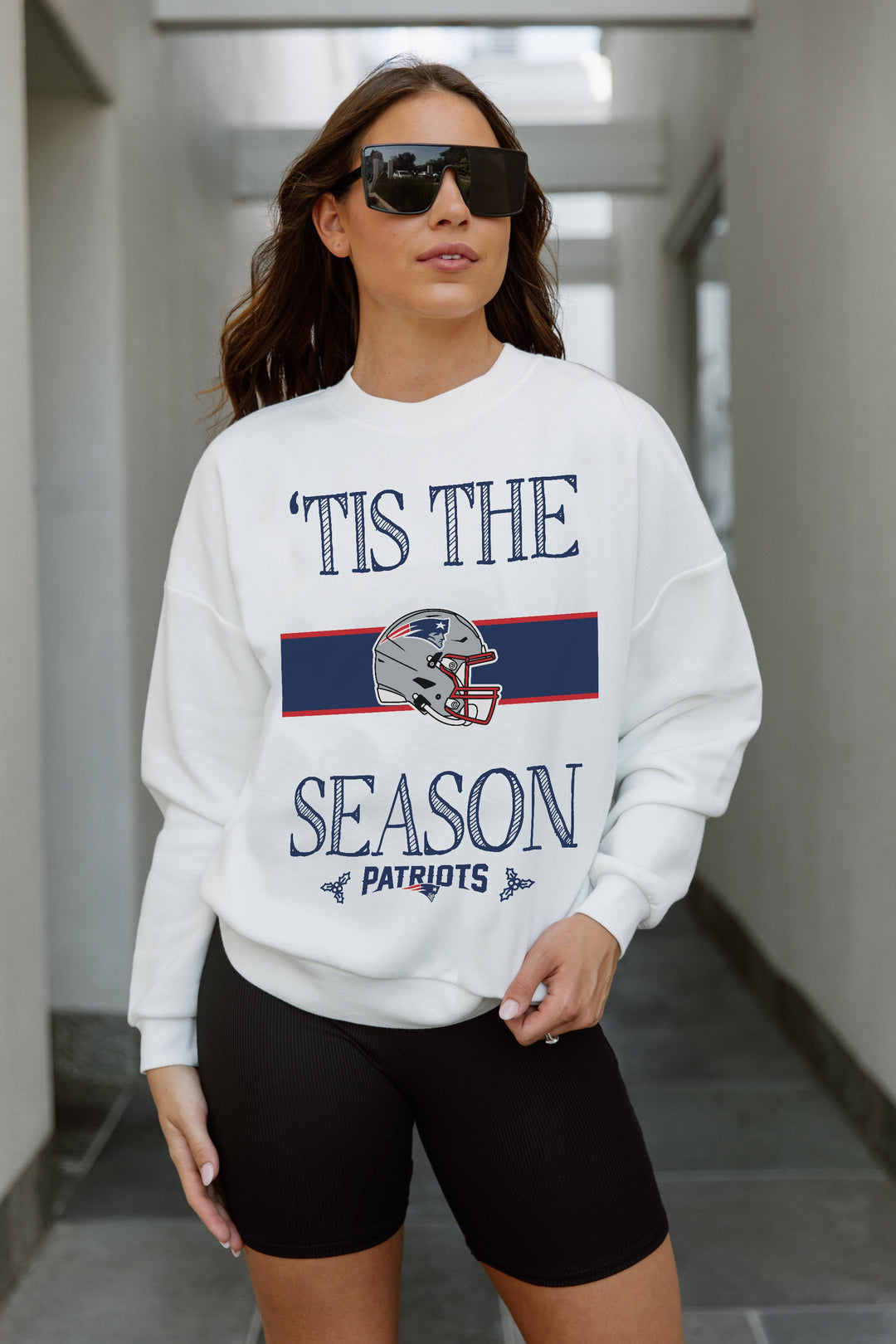 NEW ENGLAND PATRIOTS TOUCHDOWN TIDINGS DROP SHOULDER CREWNECK SWEATSHIRT