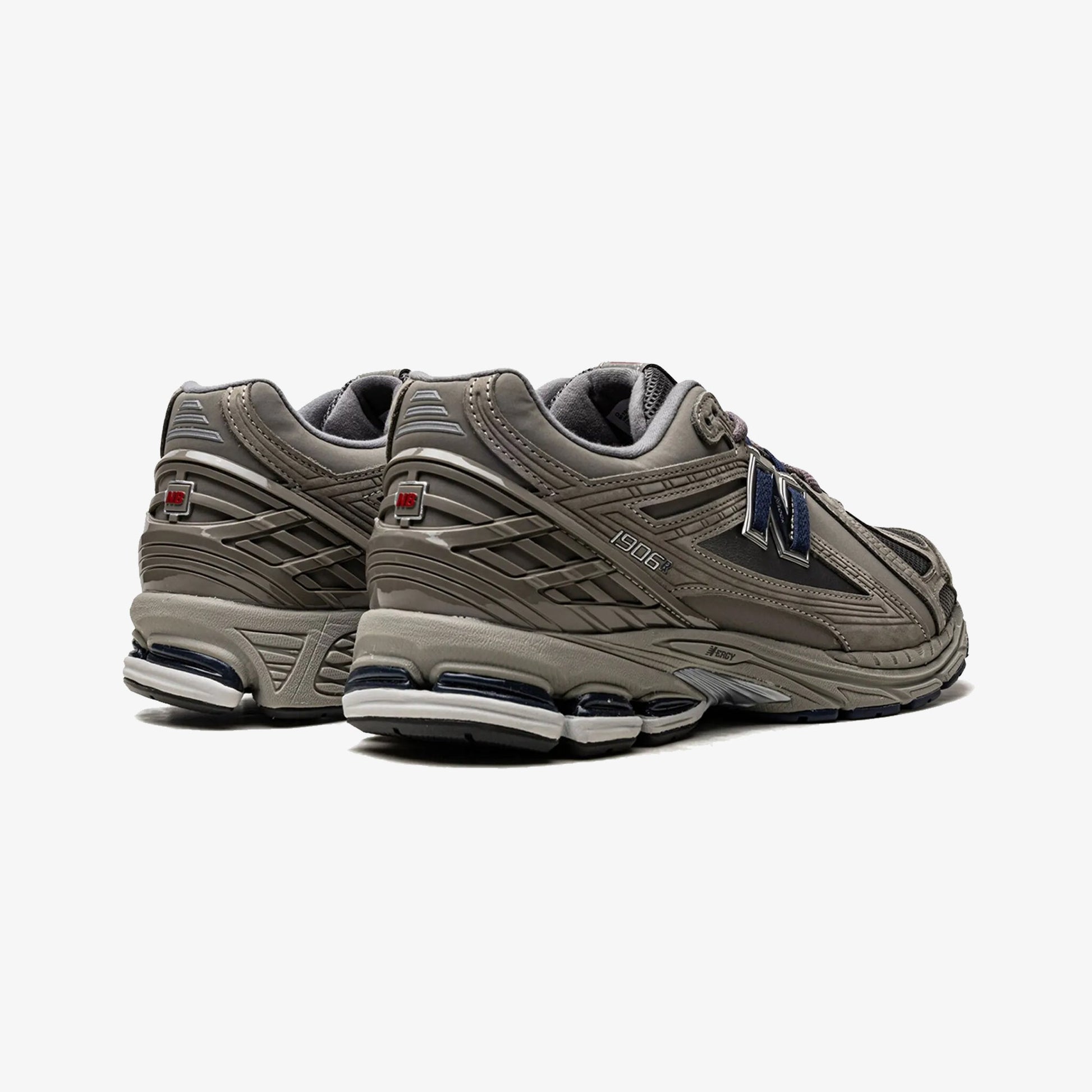 New Balance | 1906R { CASTLEROCK/INDIGO
