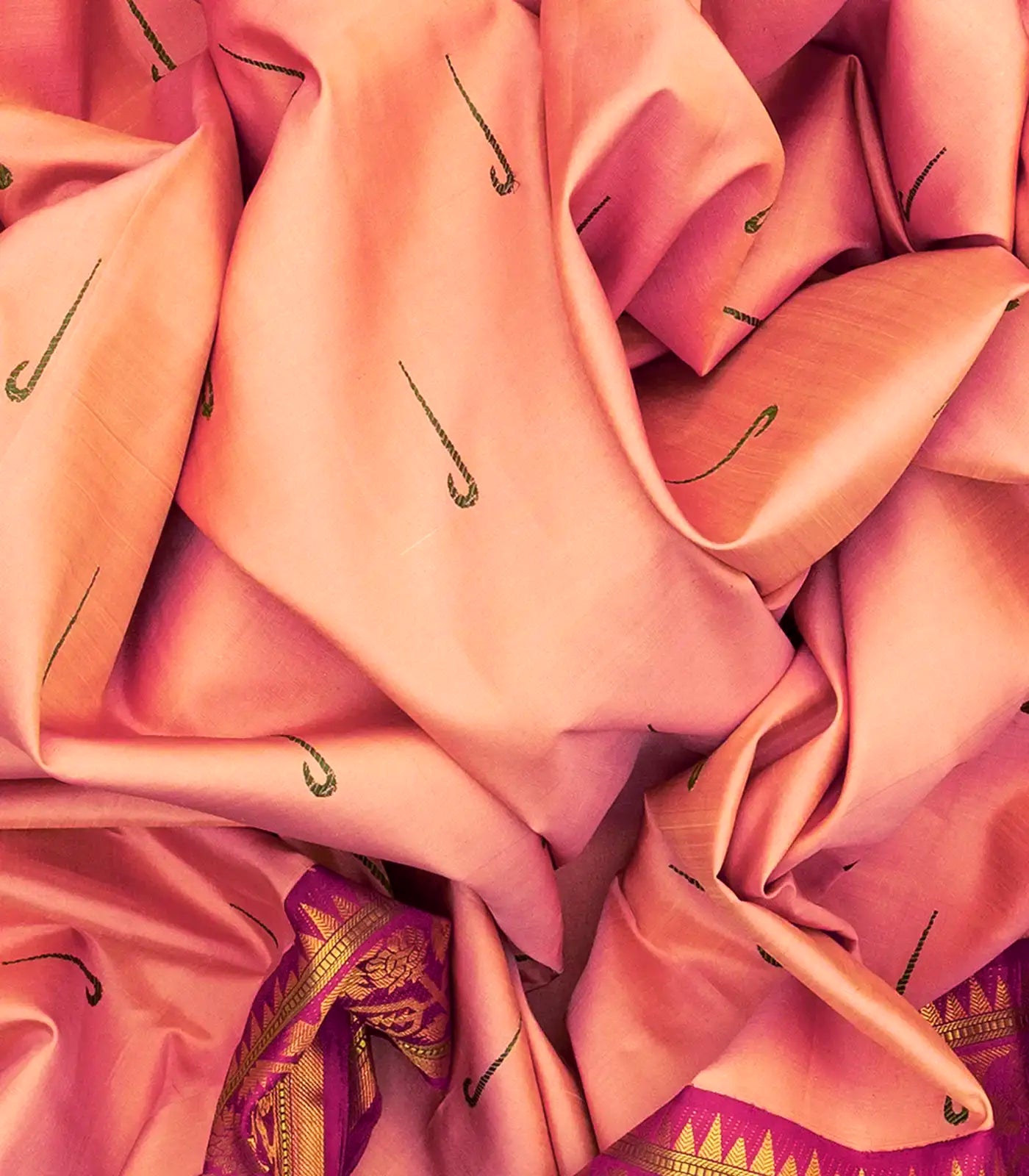 Peach Fuzz Handloom Natural Dyed Silk Saree With Muniya Buttas