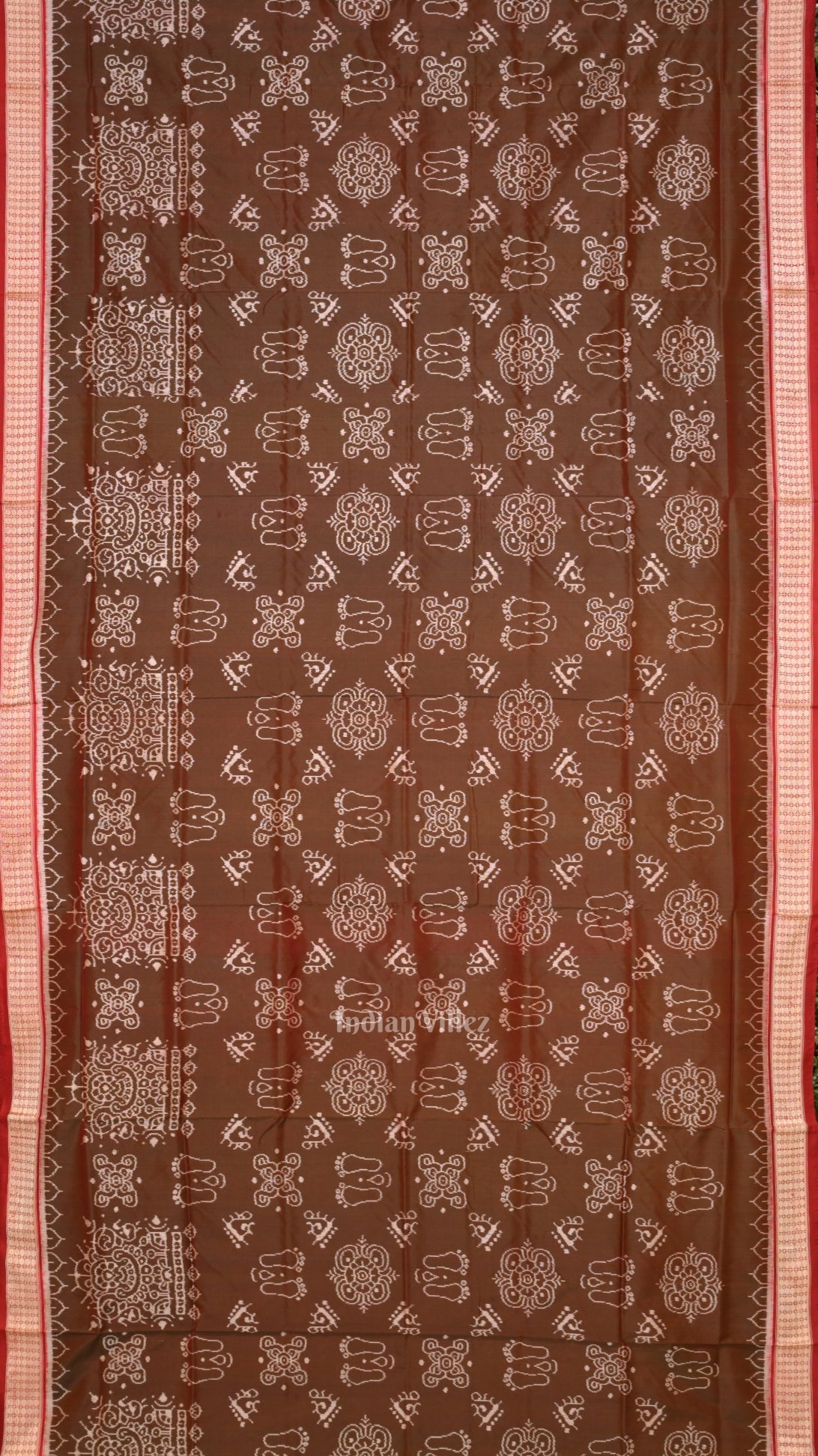Maroon Dual Tone Jhoti Theme Odisha Handloom Sambalpuri Silk Saree