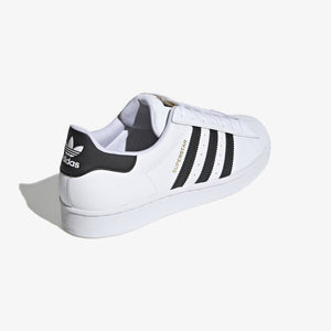 Adidas Originals | SUPERSTAR  { CORE BLACK / CLOUD WHITE