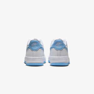 Nike | AIR FORCE 1 (GS)  { WHITE/AQUARIUS BLUE-WHITE