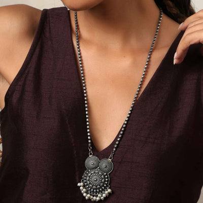 trueBrowns Silver Tone Pearl Drop Pendant Chain
