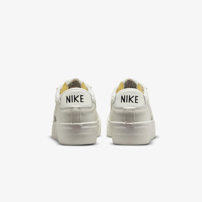 Nike | BLAZER LOW PLATFORM  { SAIL/SAIL-SAIL-BLACK