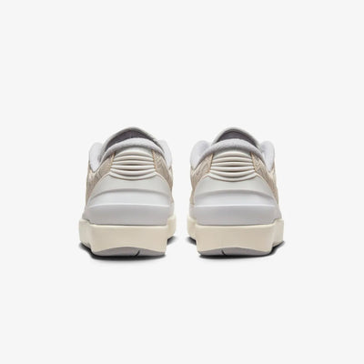 Jordan | AIR JORDAN 2 RETRO LOW  { WHITE/CEMENT GREY-SANDDRIFT-NEUTRAL GREY