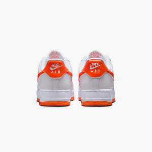 NIKE | AIR FORCE 1 '07 LV8 { WHITE/SAFETY ORANGE-WHITE