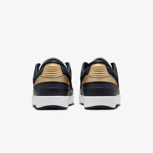 Jordan | AIR JORDAN 2 RETRO LOW  { BLACK/VARSITY RED