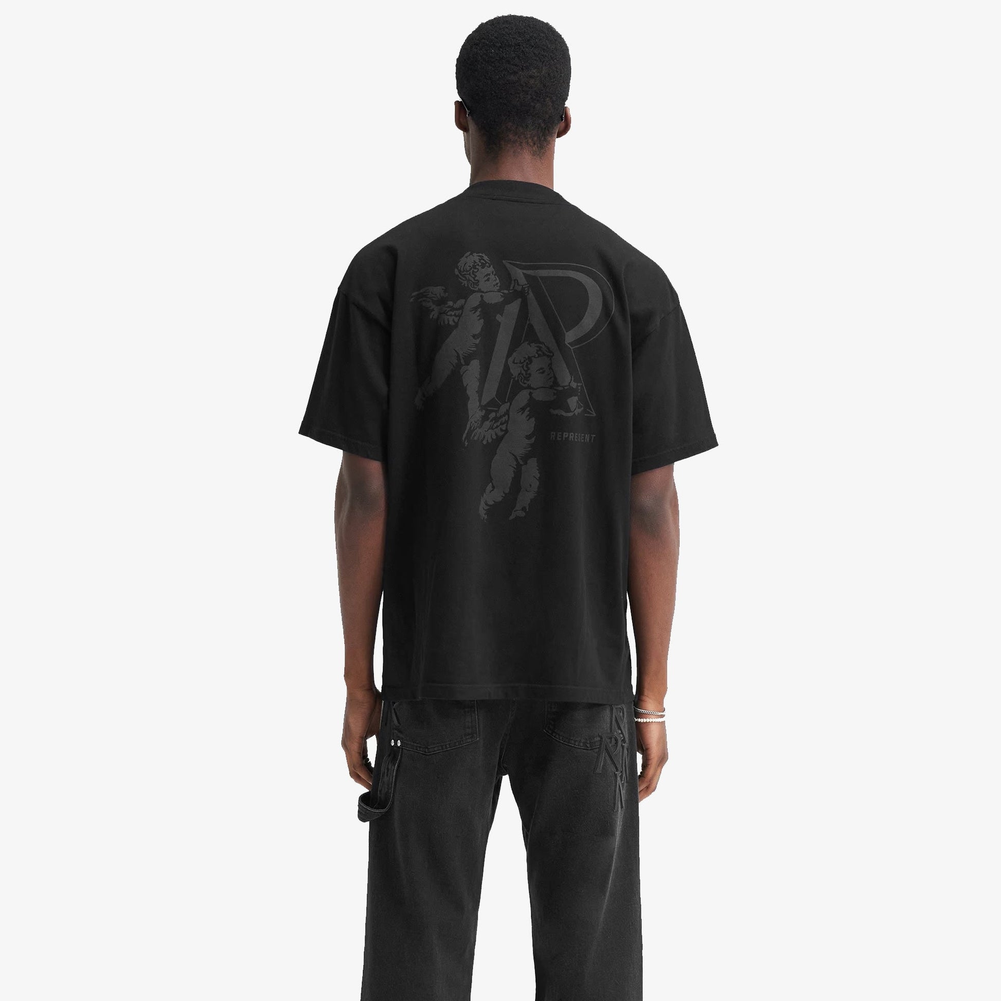 Represent | CHERUB INITIAL T-SHIRT  { BLACK