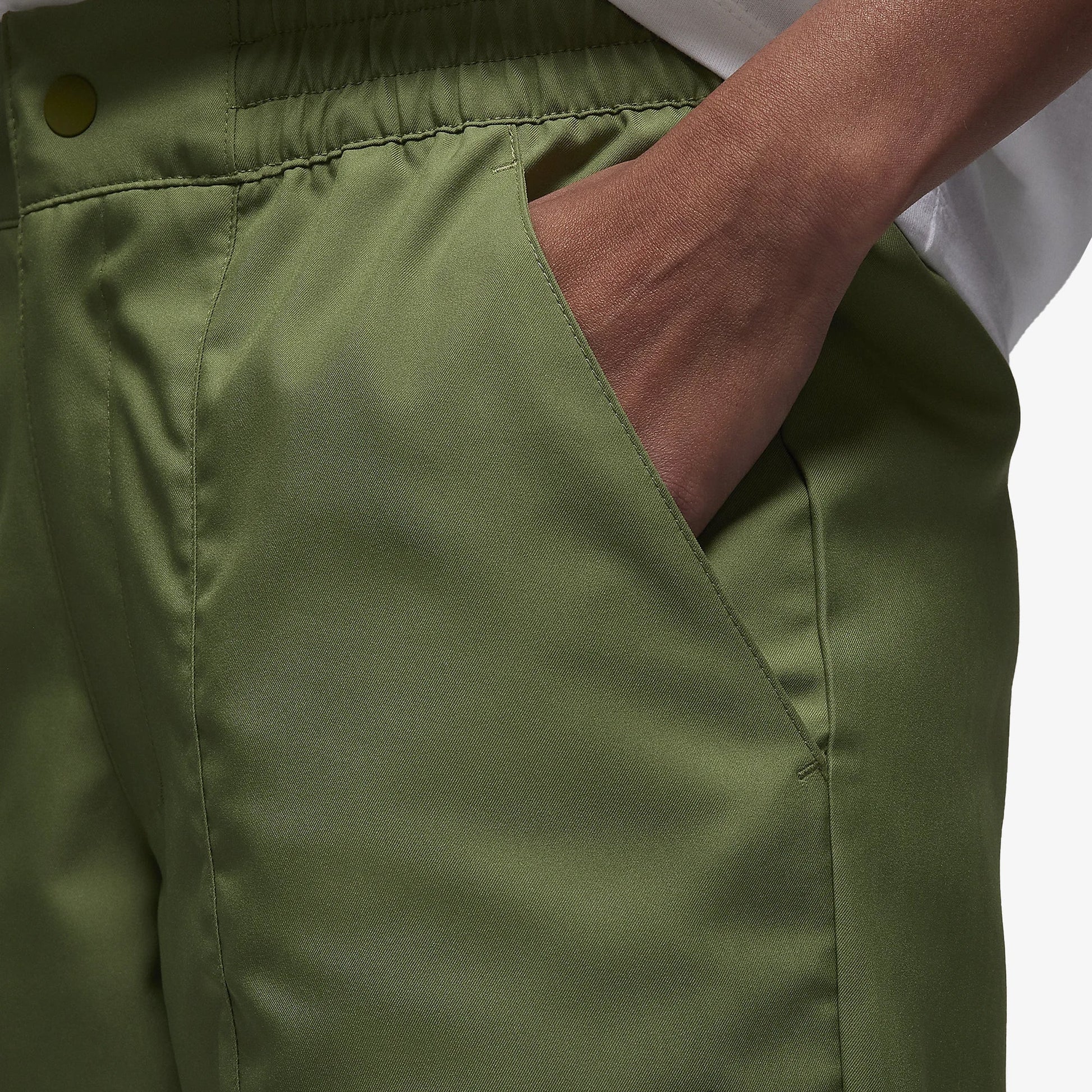 Jordan | WOVEN PANTS  { SKY J LT OLIVE/BLACK