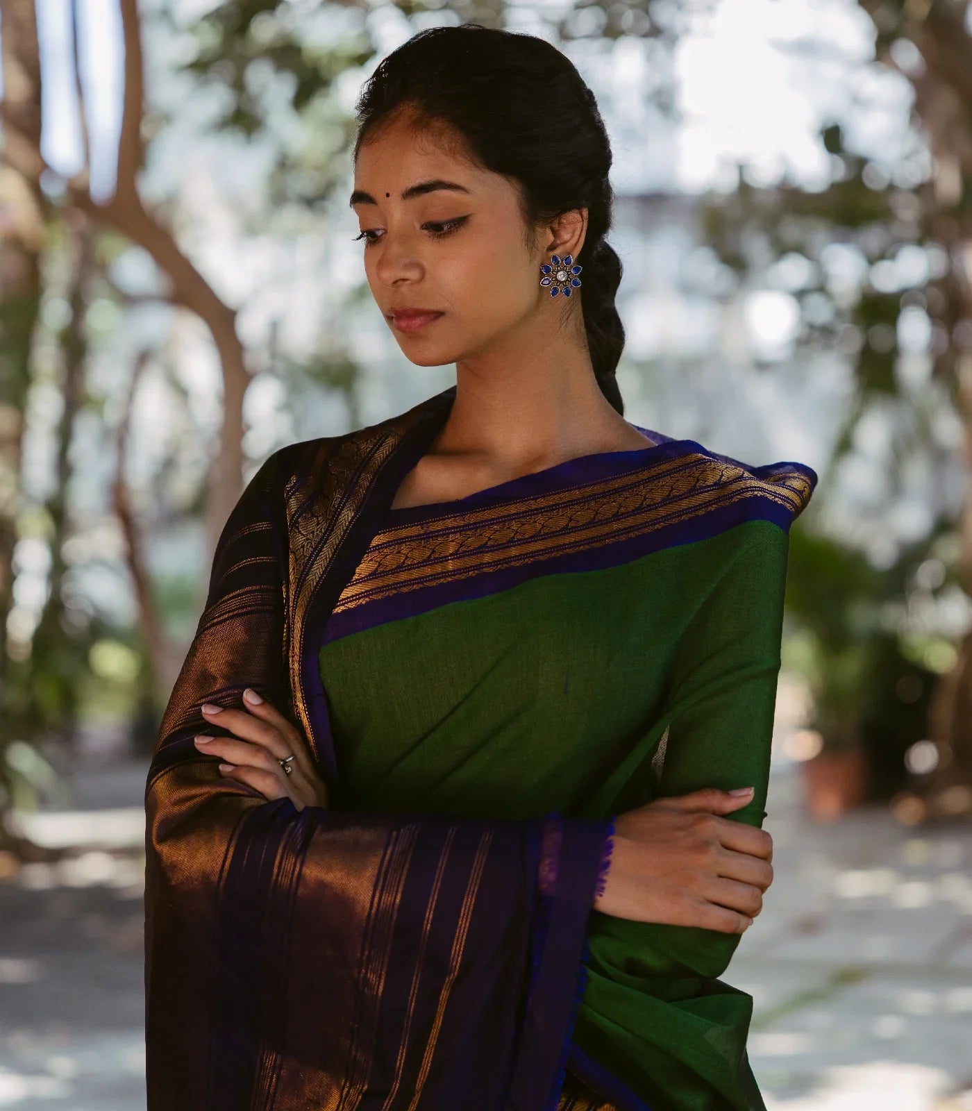 Dark Green Handloom Gadwal Cotton Saree With Contrast Purple Border