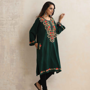trueBrowns Green Kashmiri Floral Embroidered Woollen Phiran Kurta
