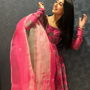 Taavi Chanderi Suit Set
