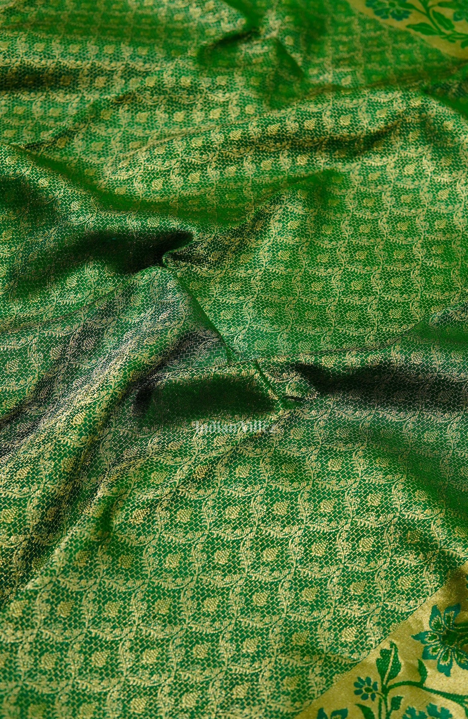 Green Flower Motif Pure Kanjivaram Silk Saree