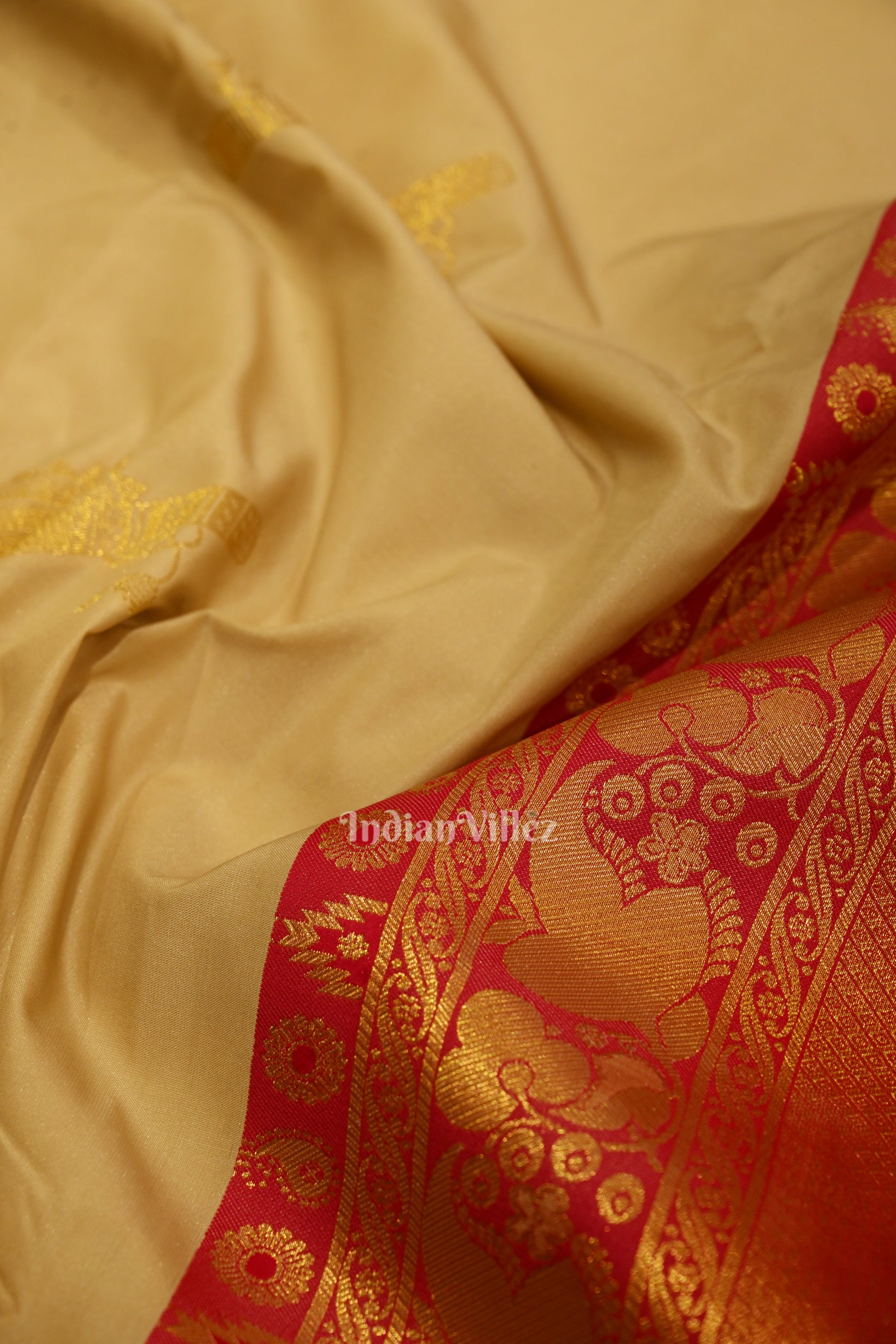 Cream Red Bridal Brocade Kanjivaram Silk Saree