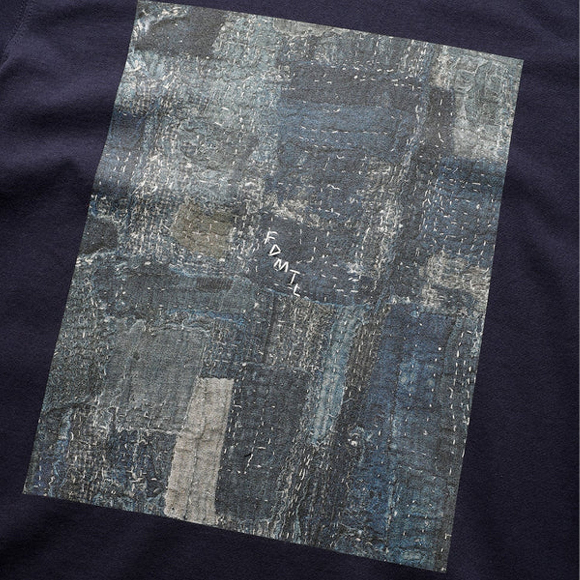 FDMTL | GRAPHIC BORO TEE  { NAVY