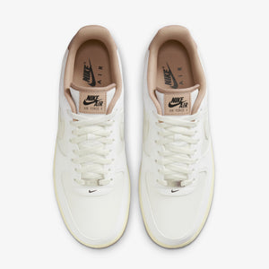 NIKE | AIR FORCE 1'07 LV8 { SUMMIT WHITE/SUMMIT WHITE-KHAKI