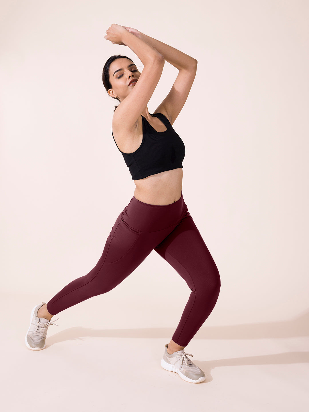 Women Solid Maroon Nylon Fitness Tights