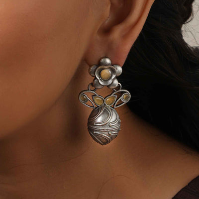 trueBrowns Silver Tone Oval Drop Earrings