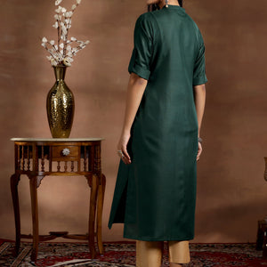 Green Solid Cotton Blend Straight Kurta