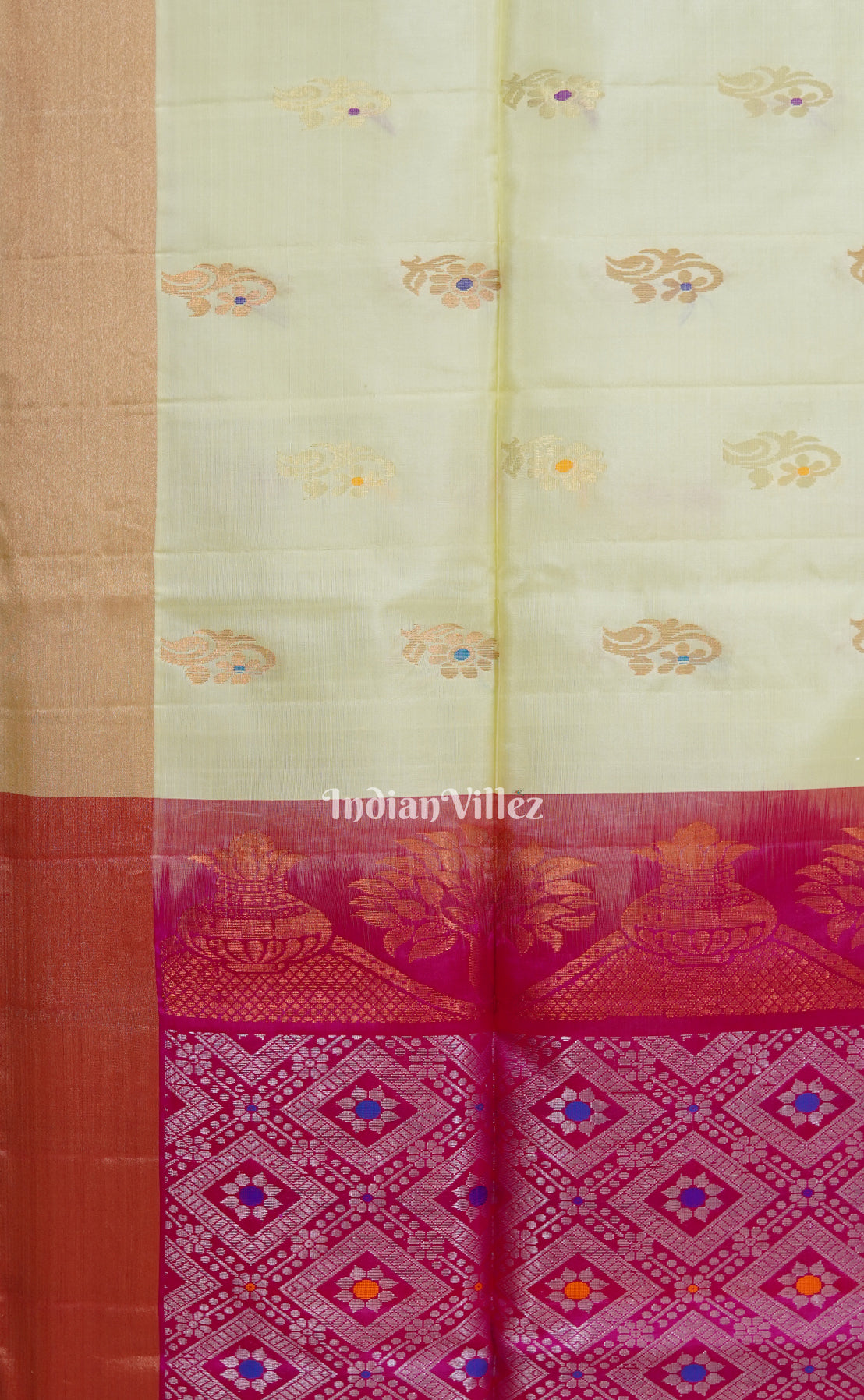 Cream With Pink Flower Motif Handwoven South Soft Silk Saree