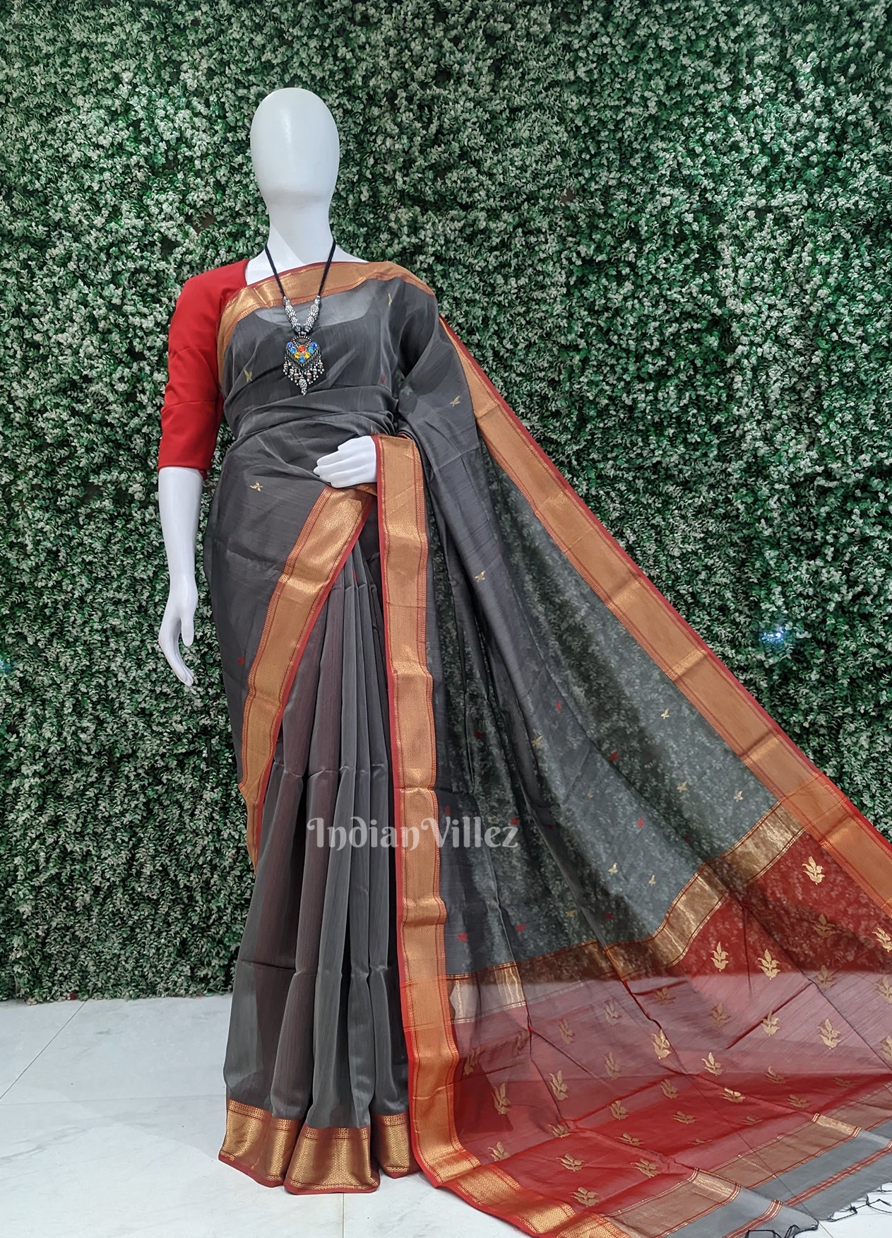 Cement Gray Red Pure Silk Cotton Maheshwari Saree with Zari Border