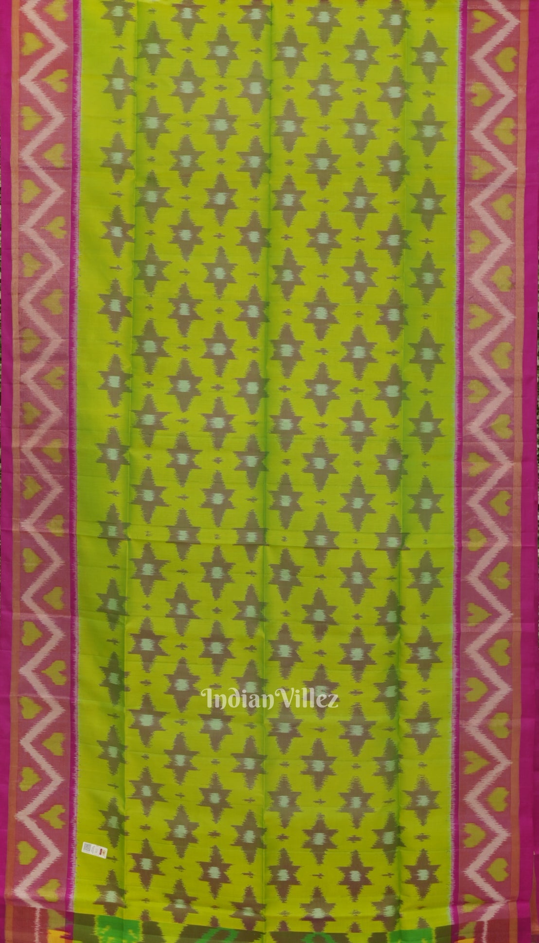 Parrot Green With Pink Dual Tone Pochampally Ikat Handloom Silk Saree