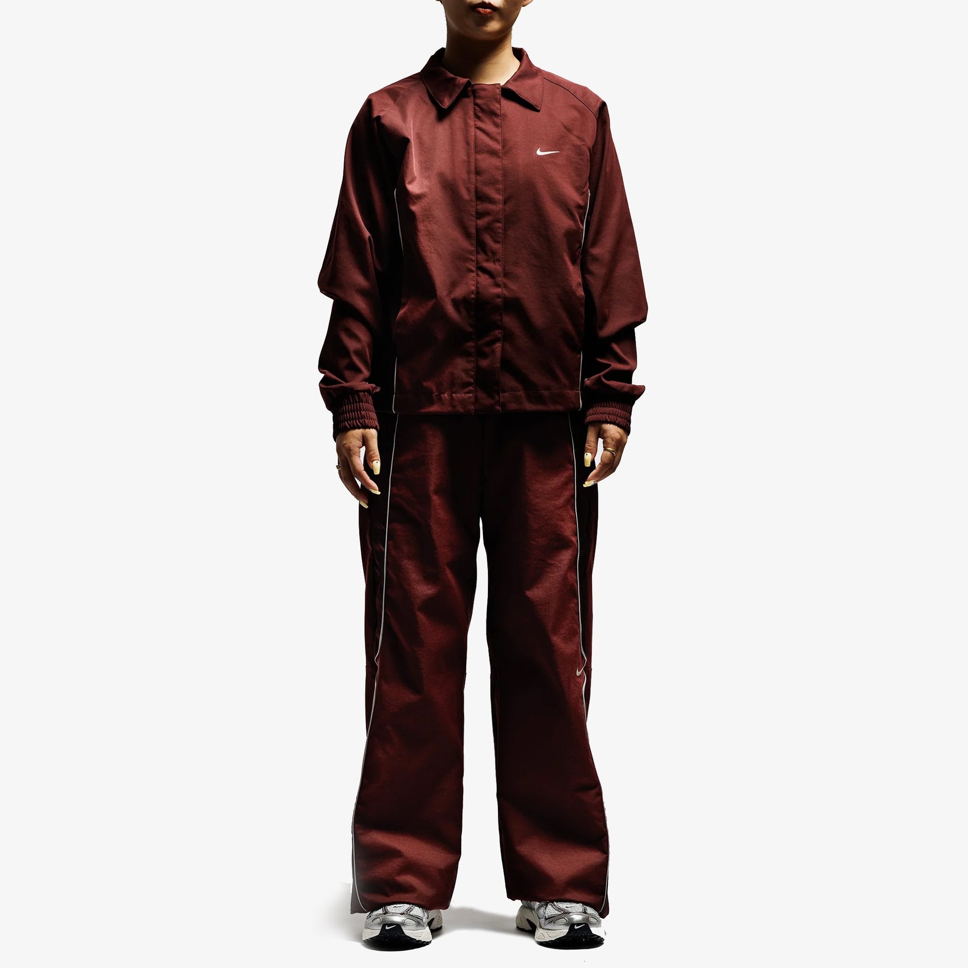 NIKE | WOVEN PANTS { BURGUNDY CRUSH/BURGUNDY CRUSH