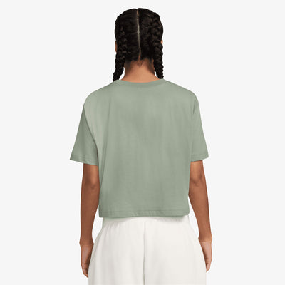 NIKE | ESSENTIAL SPORTSWEAR CROPPED T-SHIRT{ JADE HORIZON/WHITE