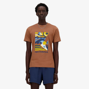 New Balance | SPORT ESSENTIALS TRIATHLON T-SHIRT  { BROWN
