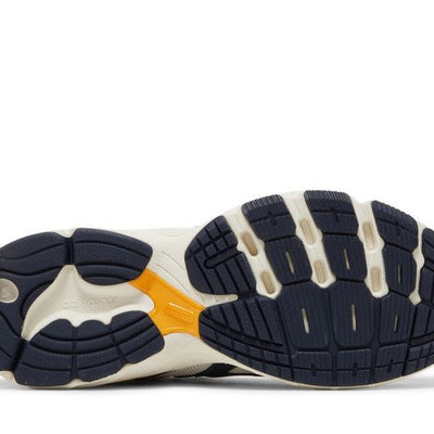 adidas Astir Legend Ink Collegiate Gold (Women's)